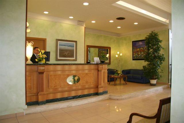 Hotel Calabresi Σαν Μπενεντέτο ντελ Τρόντο Εξωτερικό φωτογραφία