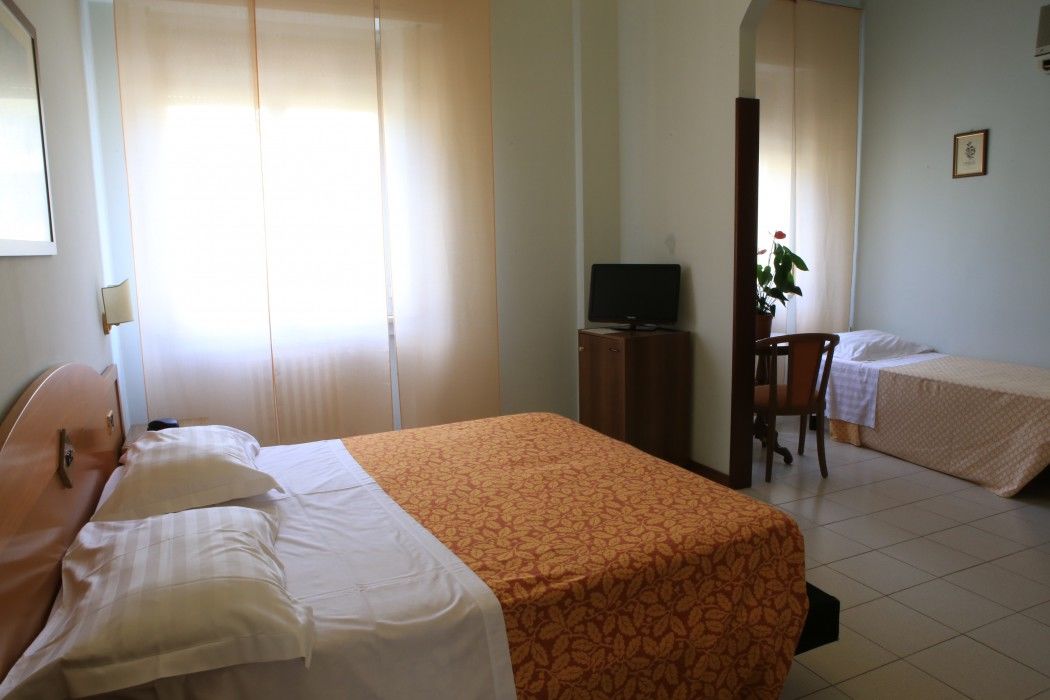 Hotel Calabresi Σαν Μπενεντέτο ντελ Τρόντο Εξωτερικό φωτογραφία